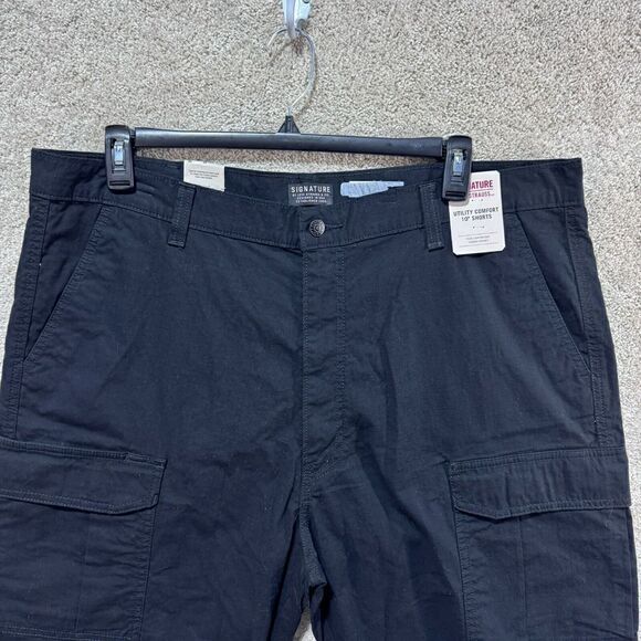 Signature by Levi Strauss & Co. Utility Comfort 10"‎ Shorts Men's 42 Black NWT - Picture 2 of 11